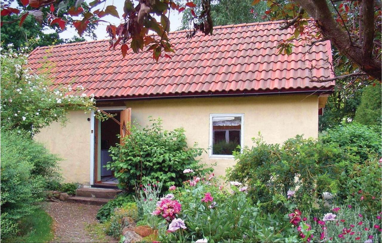 1 Bedroom Beautiful Home In Tomelilla Exteriér fotografie